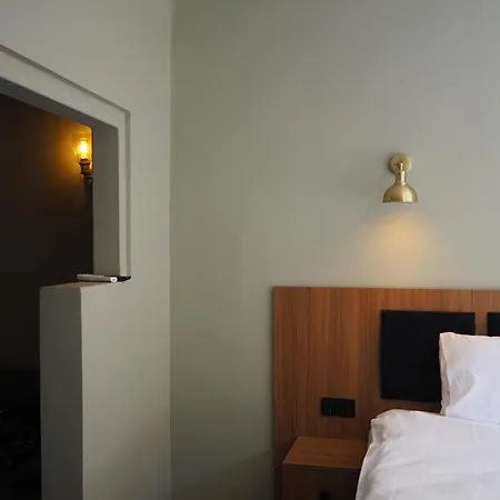 Number 1453 Apartment *