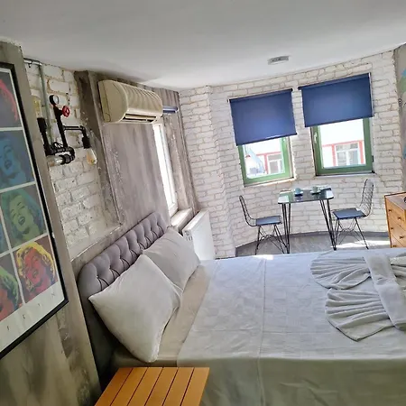 Apartment Number 1453 *