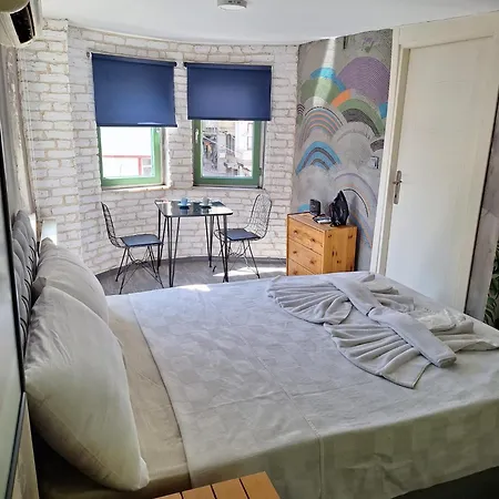 Apartment Number 1453 *